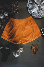 Load image into Gallery viewer, BUCKSTITCH QUEENS *SADDLE