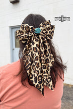 Load image into Gallery viewer, Loungin' Leopard Bow