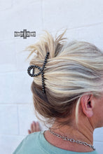 Load image into Gallery viewer, Pecos Pearl Hair Clip