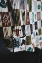 Load image into Gallery viewer, WESTERN ICON PLISSE TOP [2X-3X ONLY]
