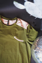 Load image into Gallery viewer, DOLLY APPROVED *VERDE
