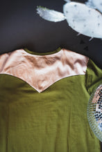 Load image into Gallery viewer, DOLLY APPROVED *VERDE
