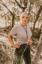 Load image into Gallery viewer, THE BASIC TOP* TAN
