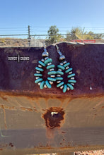 Load image into Gallery viewer, Seniorita Earrings
