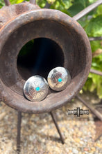 Load image into Gallery viewer, El Paso Studs
