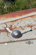 Load image into Gallery viewer, Cadillac Concho Bracelet
