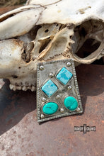 Load image into Gallery viewer, Cattleman Scarf Slide
