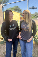 Load image into Gallery viewer, Howdy Halloween RAGLAN
