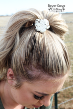 Load image into Gallery viewer, White Rock Ponytail
