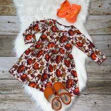 Load image into Gallery viewer, Orange &amp; Cream Pumpkin Printed Long Sleeve Dress

