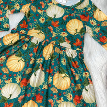 Load image into Gallery viewer, Green &amp; Yellow Long Sleeve Pumpkin Dress
