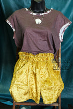 Load image into Gallery viewer, MOO-ve &amp; Groove Top
