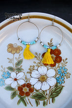 Load image into Gallery viewer, Daisy Mae Earrings
