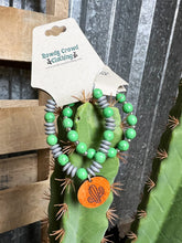 Load image into Gallery viewer, Four Leaf Clover Bracelet
