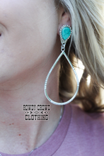 Load image into Gallery viewer, Helena Hoops Earrings
