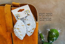 Load image into Gallery viewer, Metallic Cowhide Earrings
