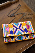 Load image into Gallery viewer, Belize Beaded Purse

