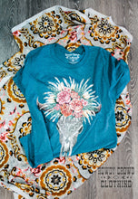 Load image into Gallery viewer, Soulful Skull Tee
