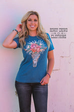 Load image into Gallery viewer, Soulful Skull Tee
