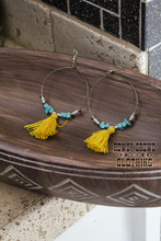 Load image into Gallery viewer, Daisy Mae Earrings
