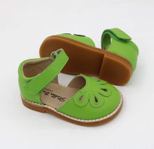 Load image into Gallery viewer, Petal Classic Mary Jane Shoe - Green

