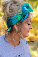 Load image into Gallery viewer, Geo Wild Rag
