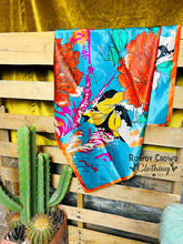 Load image into Gallery viewer, Hawaii Dreams Wild Rag
